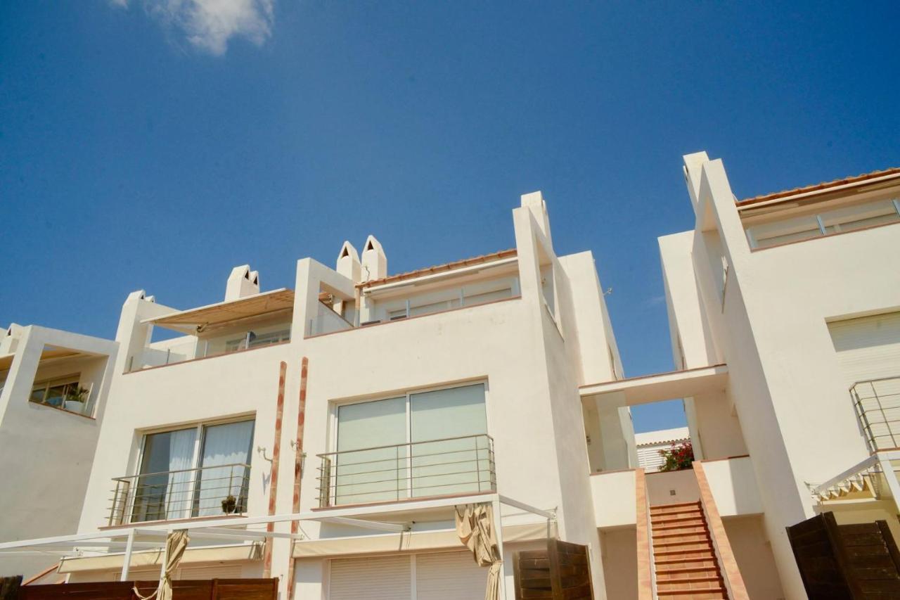 Beachfront Duplex With Terrace And Sea Views - Cadaqués Exterior photo