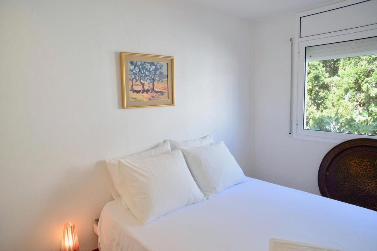 Beachfront Duplex With Terrace And Sea Views - Cadaqués Exterior photo