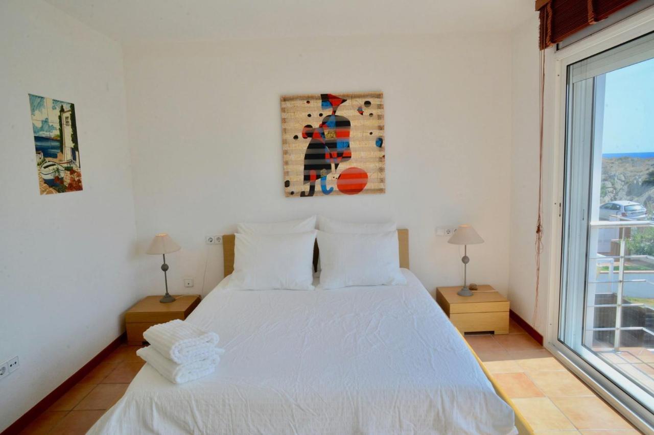 Beachfront Duplex With Terrace And Sea Views - Cadaqués Exterior photo