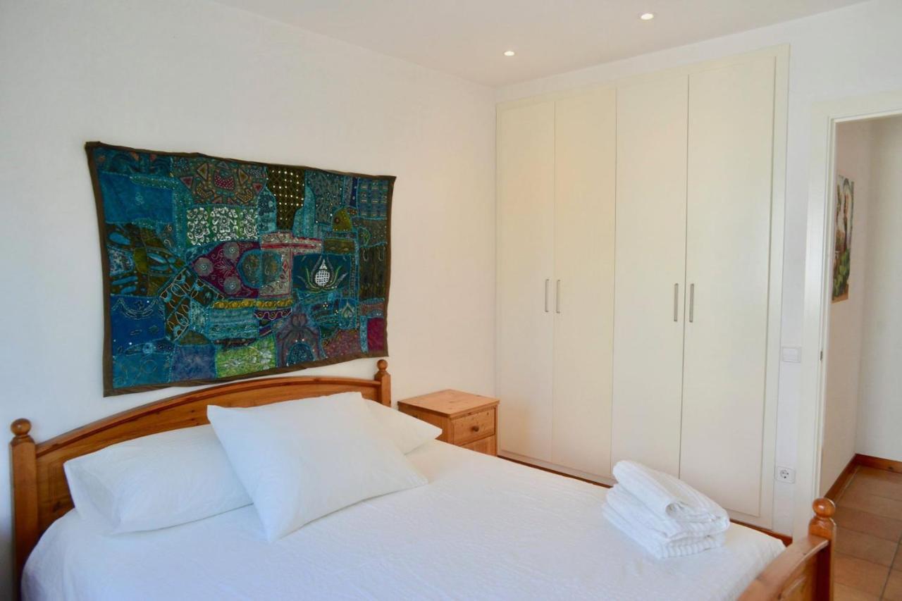 Beachfront Duplex With Terrace And Sea Views - Cadaqués Exterior photo